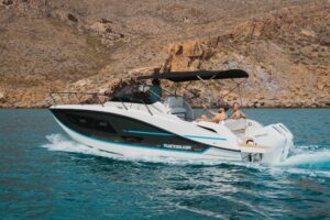 Activ 875 Sundeck con Mercury F 250 DTS V8