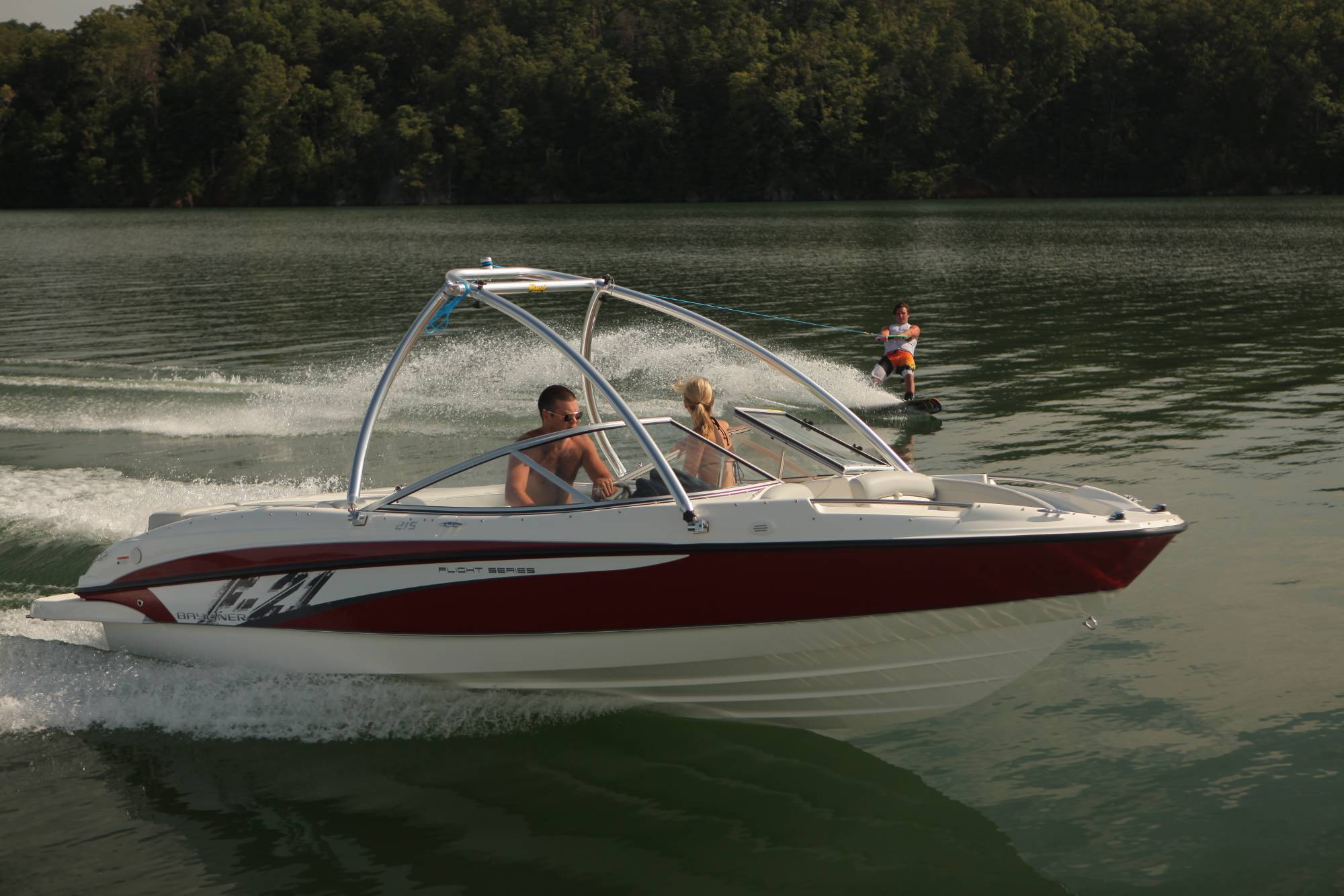 bayliner215F_reshoot_wakeboarding_3799